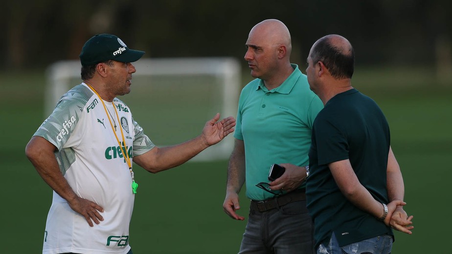 Luxemburgo comenta sobre montagem do elenco: 