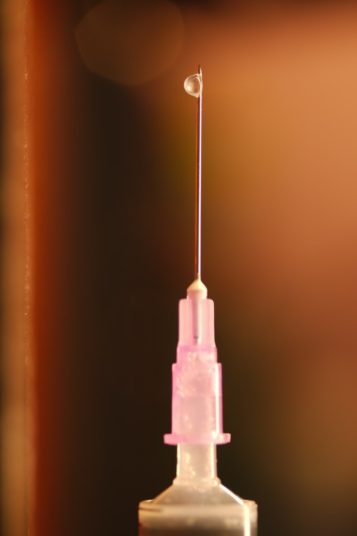 Homem é preso na França por misteriosos ataques com agulhas