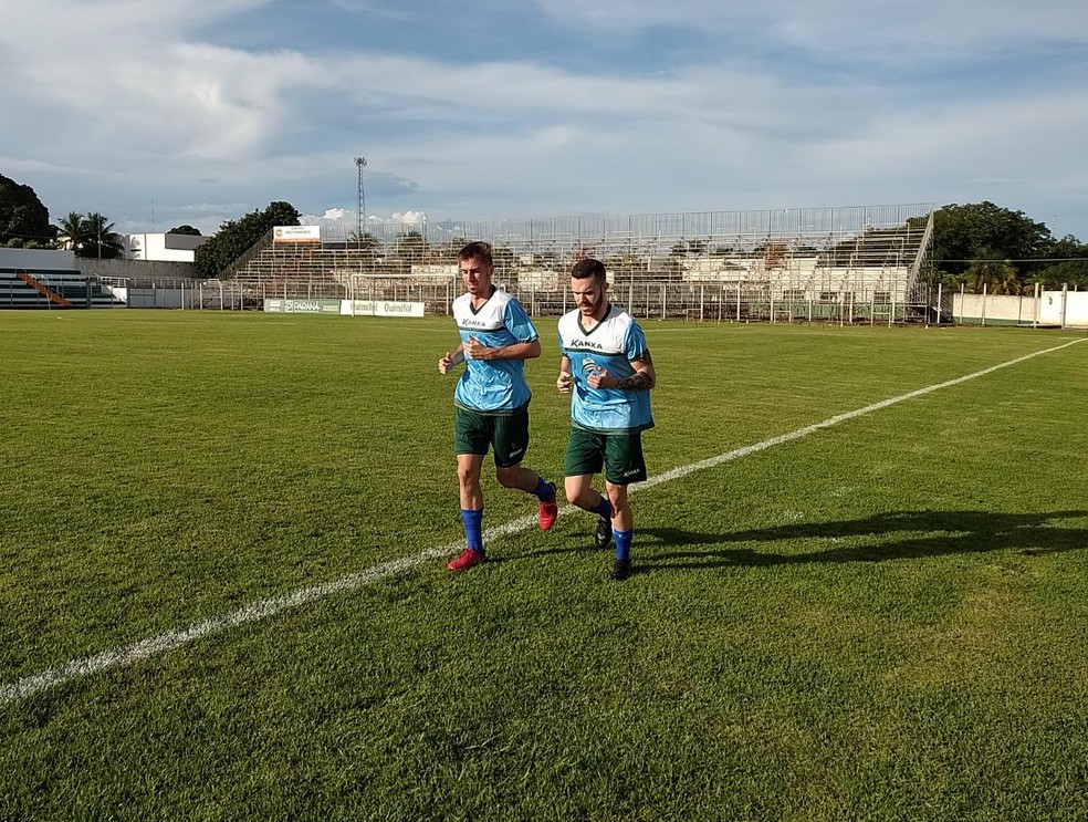 Zagueiro Convocado Para Selecao De Base E O Novo Reforco Do Luverdense Clube Anuncia Atacante Luverdense Ge