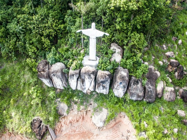 Casal diz que pretende abrir local para visitação de turistas (Foto: Luciane Berti/ Arquivo Pessoal) Casal diz que pretende abrir local para visitação de turistas (Foto: Luciane Berti/ Arquivo Pessoal)