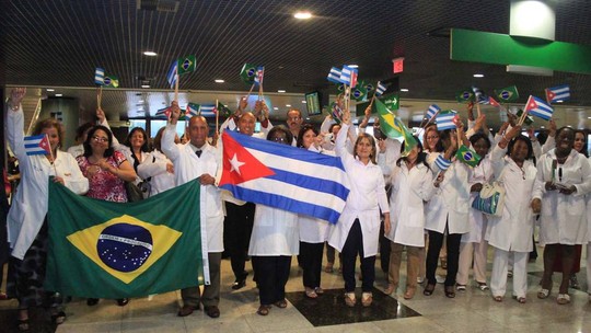 Conselho de Medicina do Rio vai à Justiça contra recontratação de intercambistas do Mais Médicos