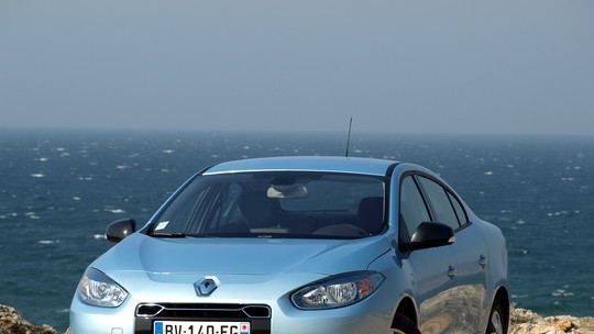 Renault Fluence elétrico e Zoe são vendidos no Brasil pelo preço de um Kwid