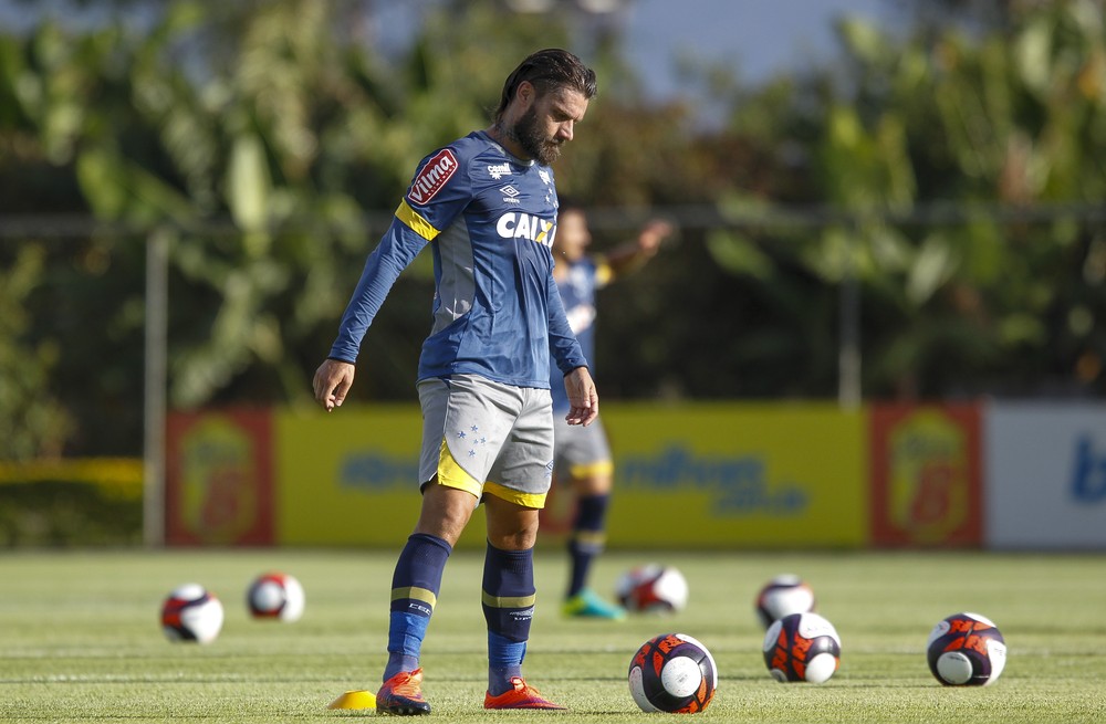 Sobis ironiza proibição da torcida cruzeirense no segundo jogo da final do Mineiro: É piada!