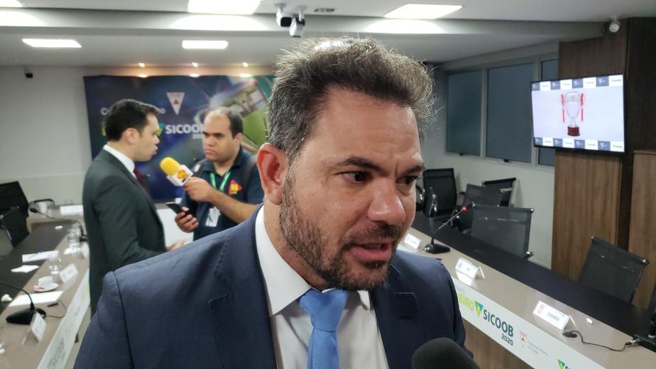 Presidente do Villa Nova se revolta e diz que time não jogará contra o América-MG no Independência