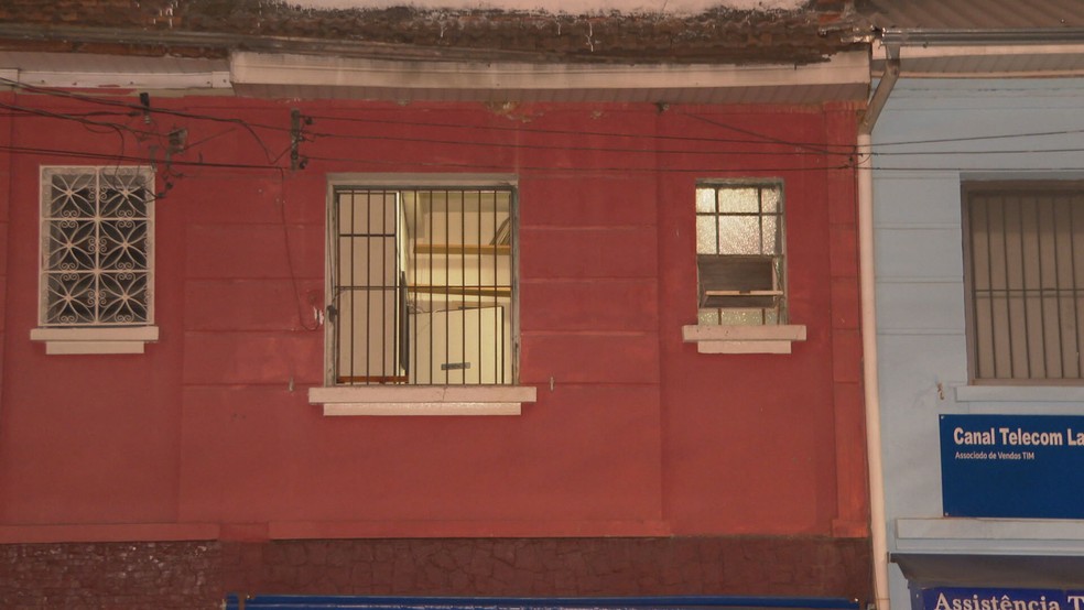 Sobrado onde o padre morava, na Zona Oeste de SP — Foto: Reprodução/TV Globo