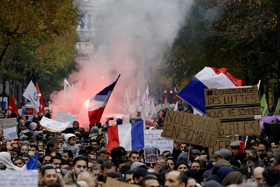 Milhares marcham em Paris contra a islamofobia após ataque | Mundo | G1