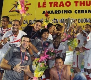 Bangu celebra conquista da BTV Cup (Foto: Divulgação/BAC)