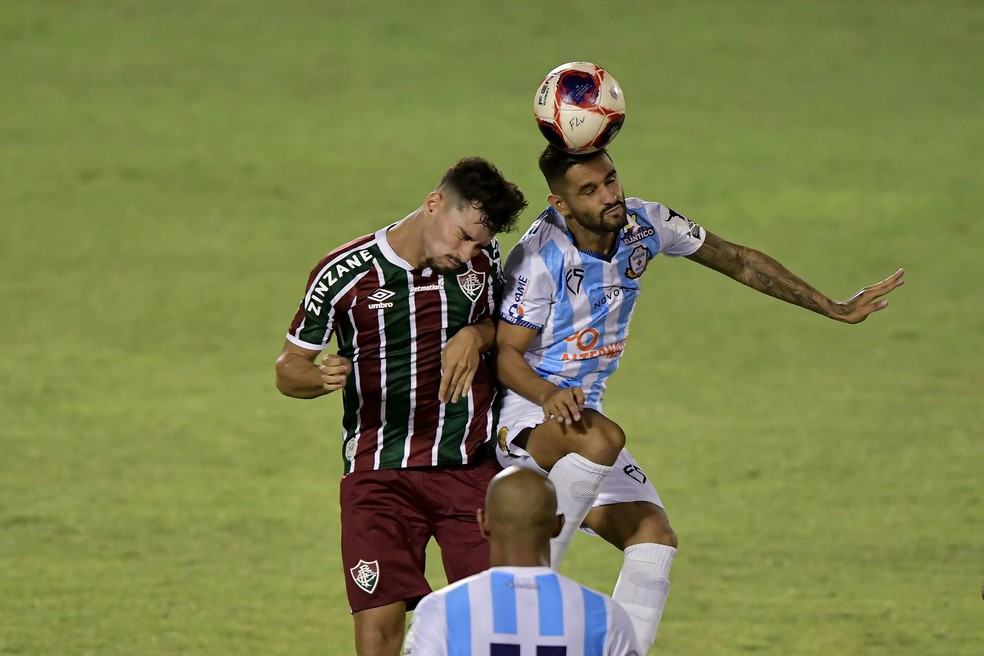 Macaé enfrenta o Fluminense. Clube do norte do estado vive grave crise financeira — Foto: Thiago Ribeiro/Agência Estado