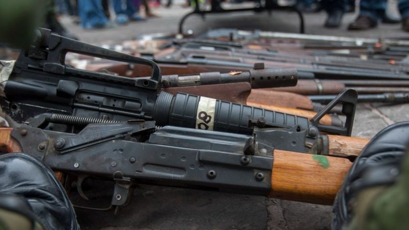 México diz que armas traficadas ilegalmente estão ligadas a milhares de mortes no país (Foto: Getty Images via BBC News)