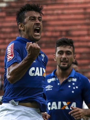 Goleada aumenta esperança da torcida do Cruzeiro em títulos em 2017