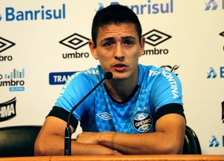 Lateral do Grêmio pede calma por gol na final: Não vamos sair como loucos