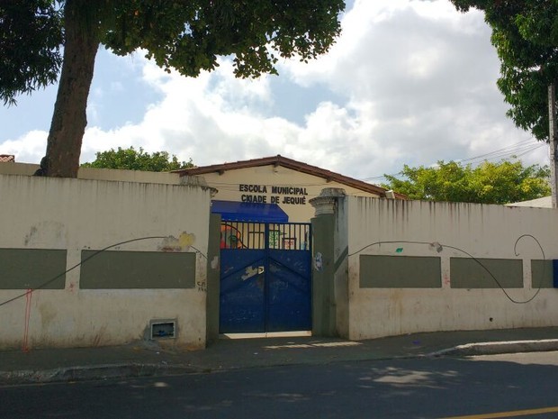 G1 - Paralisação de professores por 24h afeta aulas em escolas de Salvador - notícias em Bahia