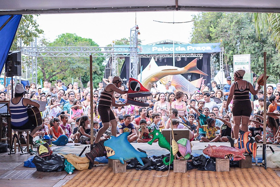 O público esteve presente em várias apresentações. — Foto: Paula Cayres/Reprodução