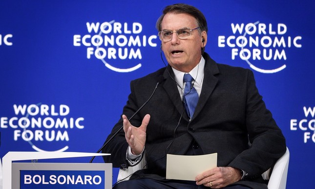 Bolsonaro discursa em Davos