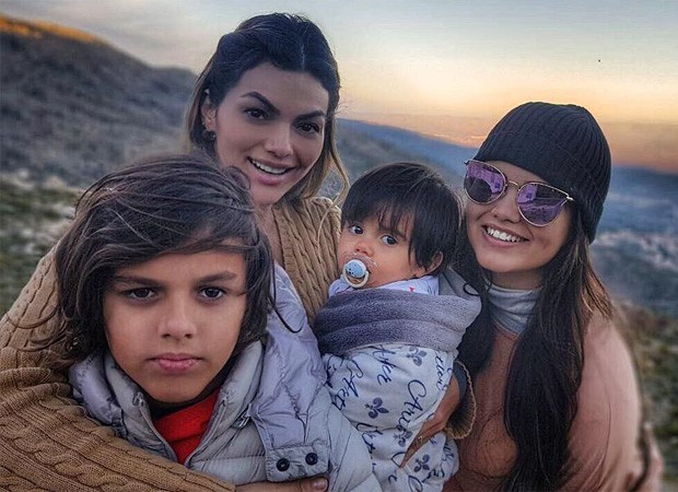 Kelly Key com os filhos Jaime Vitor, Artur (no colo) e Suzanna Freitas (Foto: Reprodução/Instagram)