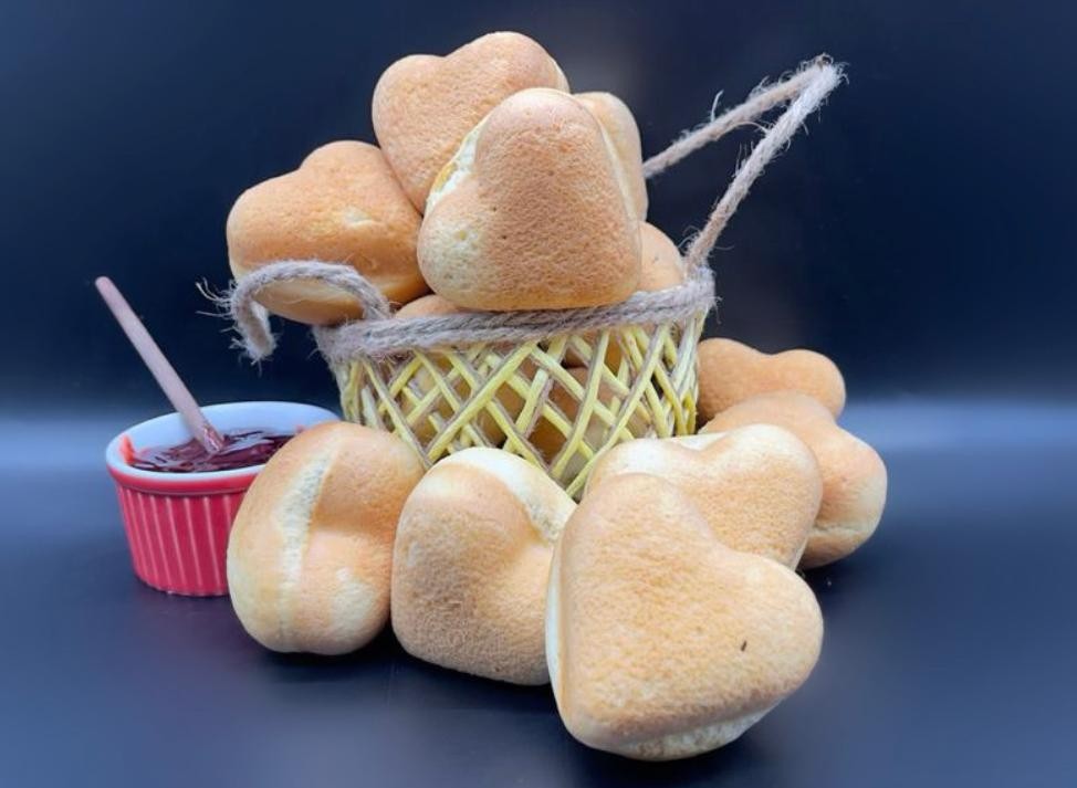 Pão doce com geleia de morango (Foto: divulgação)