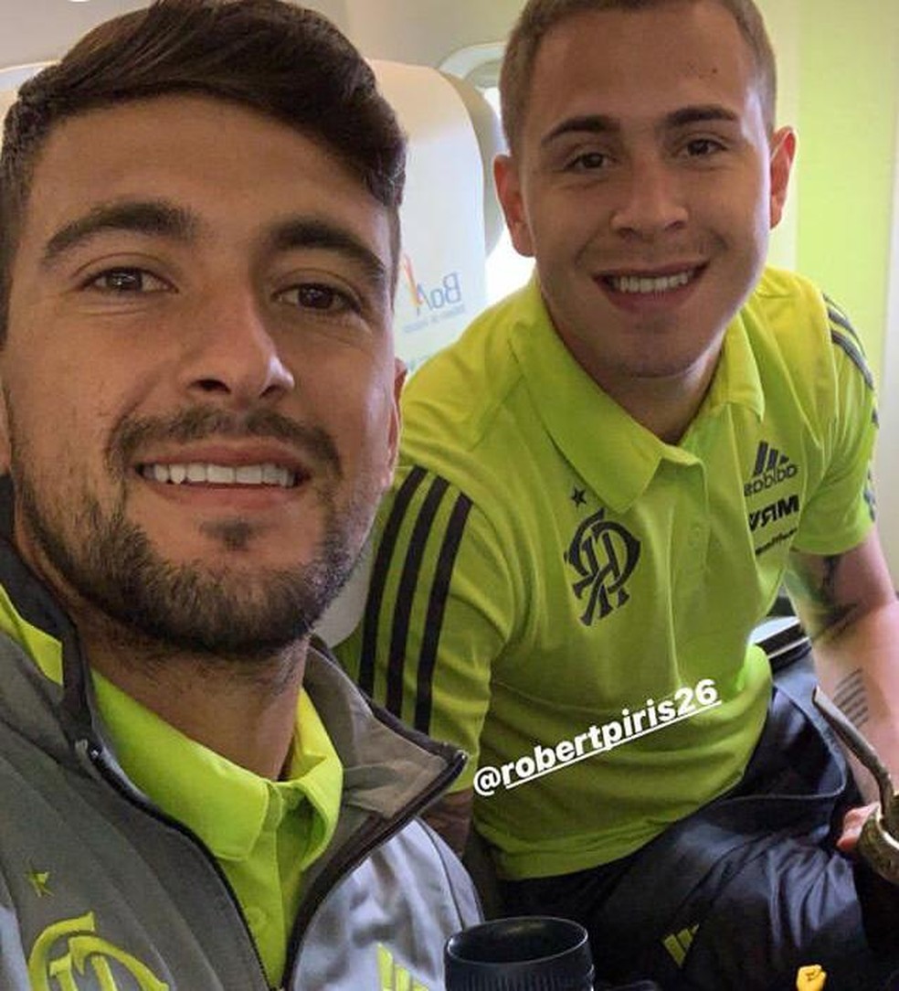 Piris ao lado de Arrascaeta: entrosamento entre gringos Ã© bom fora de campo â€” Foto: ReproduÃ§Ã£o / Instagram