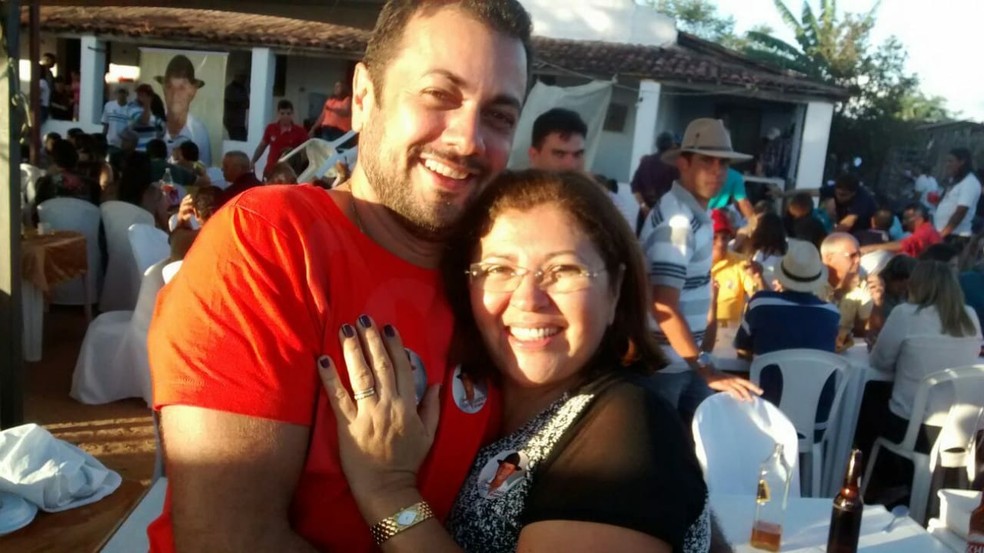 Girleide perdeu o filho Júnior há cerca de dois anos — Foto: Cedida