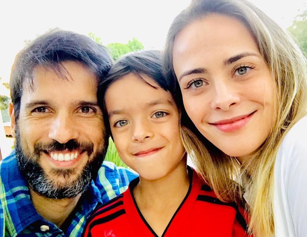 O empresário João Vergara com o filho Bento e a atriz Juliana Silveira (Foto: Arquivo Pessoal)