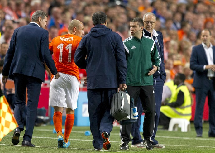Robben Holanda Islândia (Foto: Reuters)