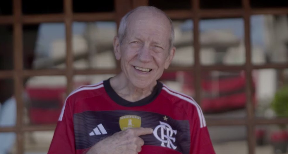 Carlos Campos, 76 anos, flamenguista e professor de matem&aacute;tica &mdash; Foto: Reprodu&ccedil;&atilde;o/TV Globo