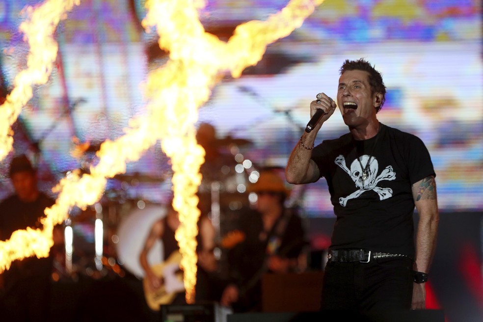 Dinho Ouro Preto, do Capital Inicial, em show no Rock in Rio 2022 — Foto: Marcelo Theobald/Agência O Globo