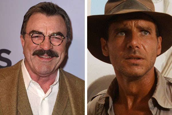 Tom Selleck e Harrison Ford como Indiana Jones em Indiana Jones e os Caçadores da Arca Perdida (1981) (Foto: Getty Images/Reprodução)