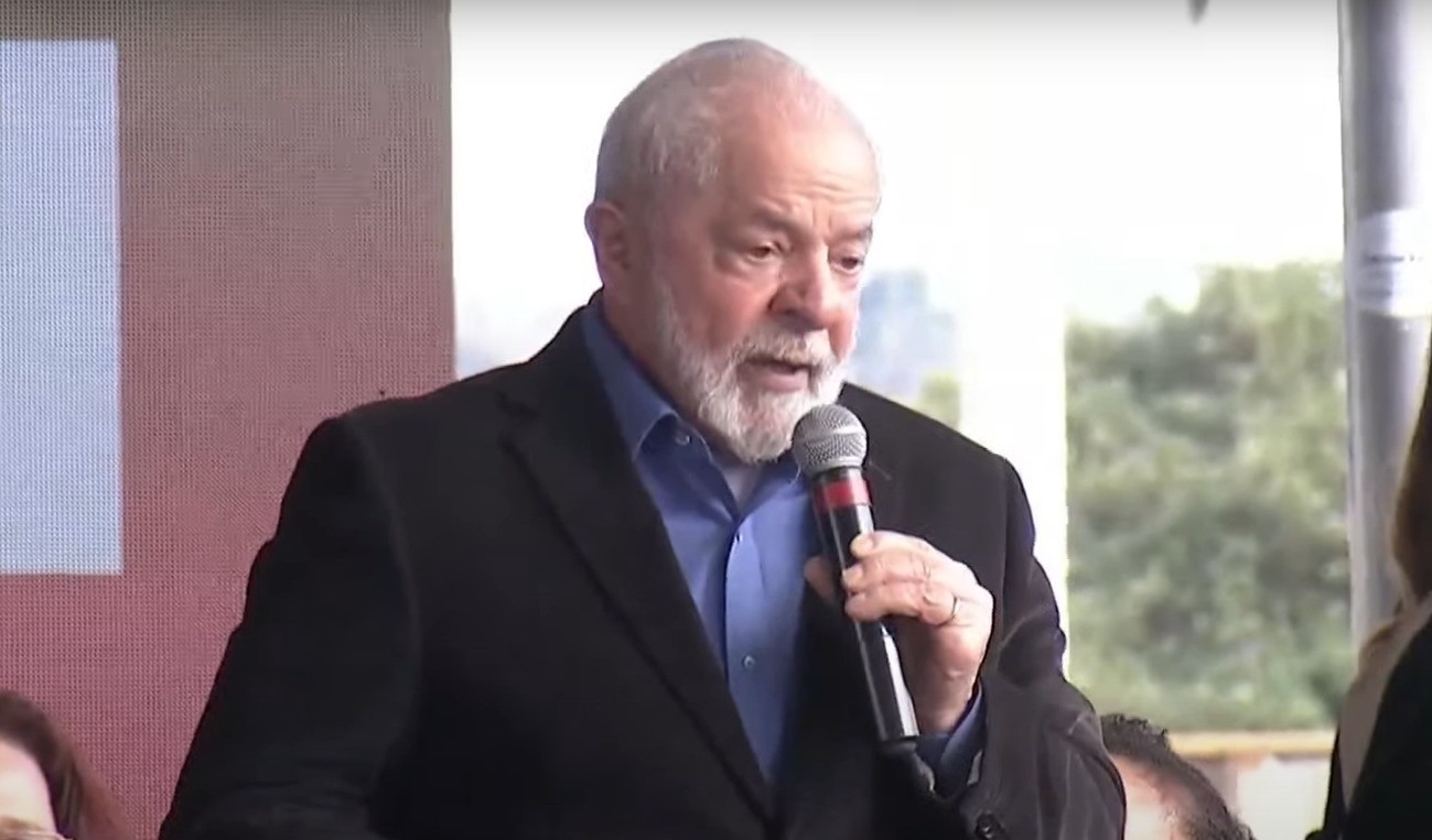 Em evento no RS, Lula critica Bolsonaro, mas não comenta maioria de votos no TSE pela inelegibilidade do ex-presidente