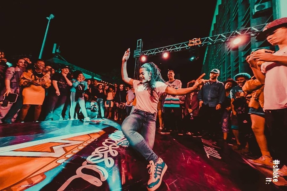 Roda de dança no baile black Makossa, em Brasília — Foto: Makossa/Divulgação