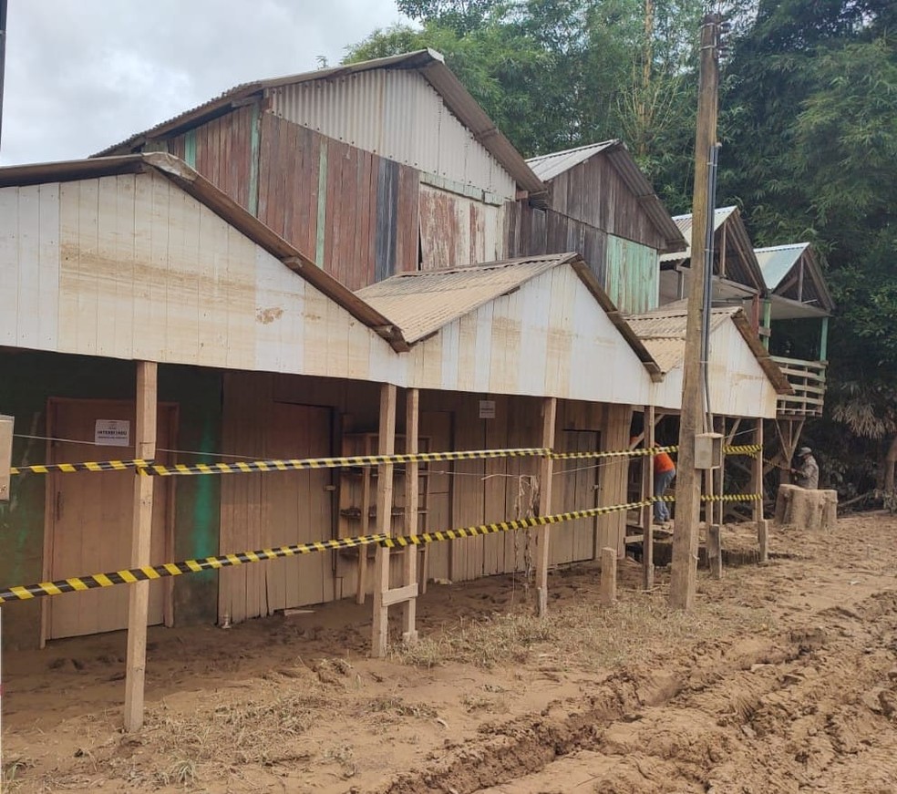 Vinte e quatro casas foram interditadas pela Defesa Civil  — Foto: Arquivo/Defesa Civil de Brasiléia