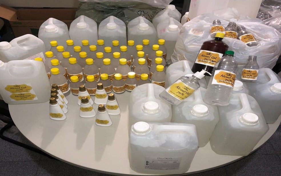 Álcool em gel falsificado encontrado em Aracaju — Foto: SSP/SE/Divulgação
