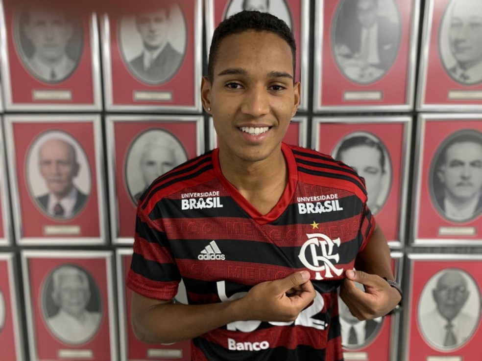 Jo�o Lucas � o primeiro refor�o anunciado pleo Flamengo para o segundo semestre � Foto: Divulga��o