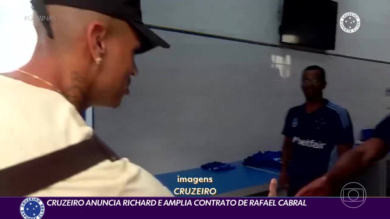 Cruzeiro contrata um jogador de meio-campo, e prorroga contrato de goleiro