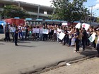 Servidores do HGE e alunos da Uncisal fazem protesto em Maceió