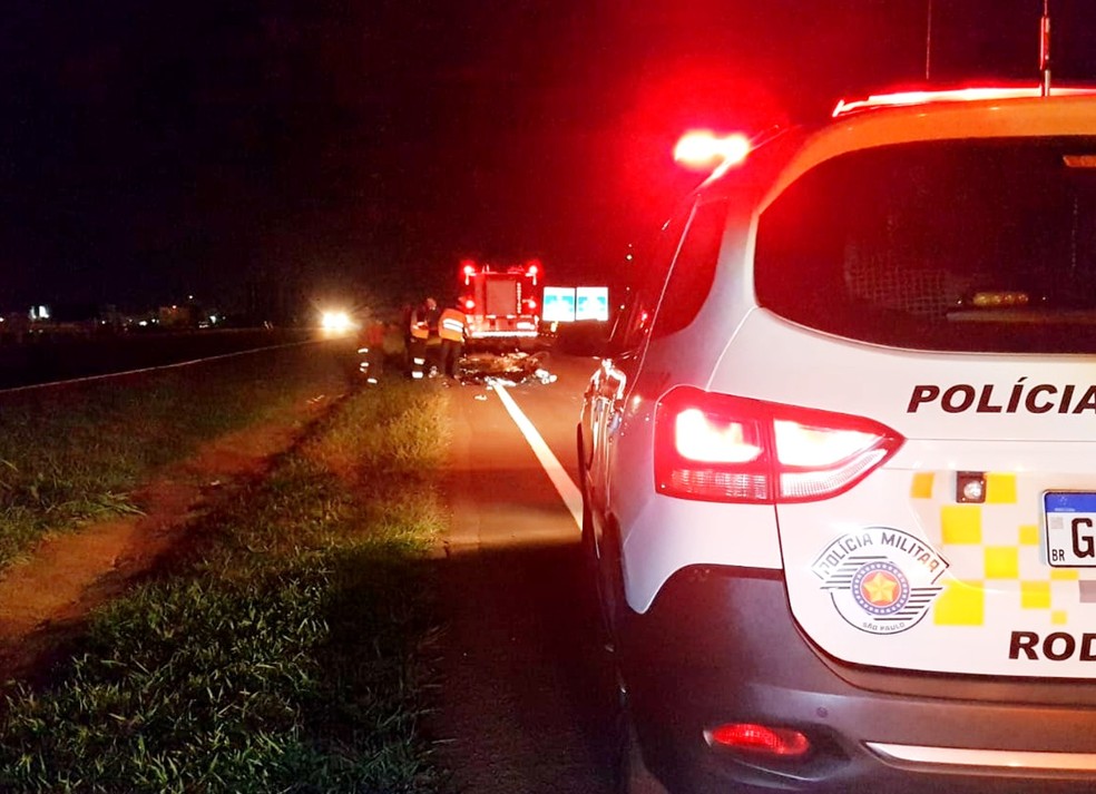 Enfermeira morre após cair de moto e ser atropelada por caminhão em rodovia de Jaú  — Foto: Tem Coisas que Só Acontecem em Jaú/Divulgação