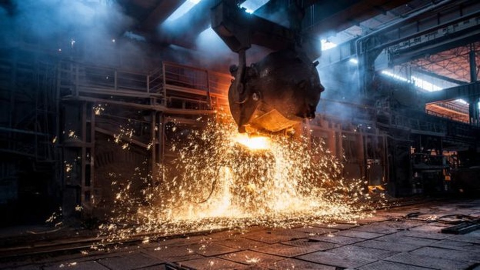Indústria de aço brasileira sofreu perdas significativas desde a relação comercial entre China e EUA se deteriorou (Foto: GETTY IMAGES)