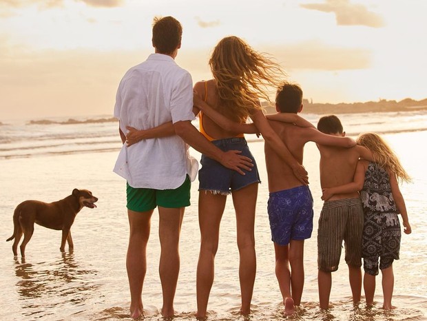 Gisele Bündchen e Tom Brady com os filhos (Foto: Reprodução/Instagram)