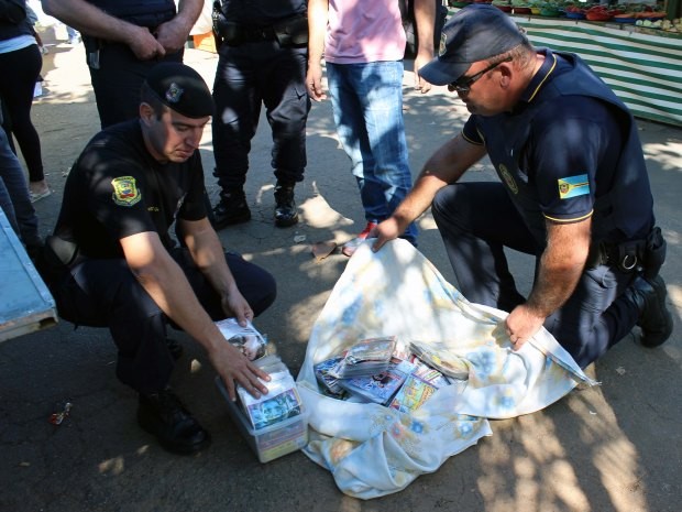 Prefeitura apreende quatro mil mídias falsificadas em Bragança Paulista (Foto: Divulgação/PMBP)