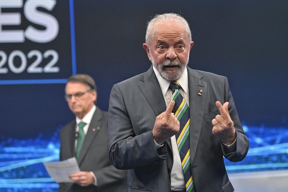 Lula e Bolsonaro participam do debate na Band