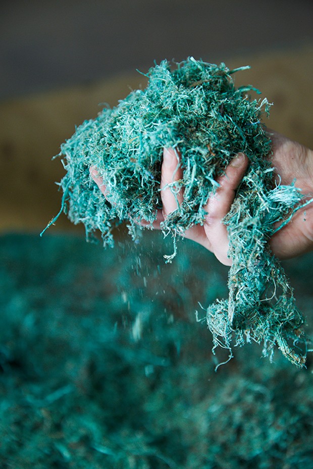 Marca lança móveis feitos de redes de pesca recicladas (Foto: Divulgação)
