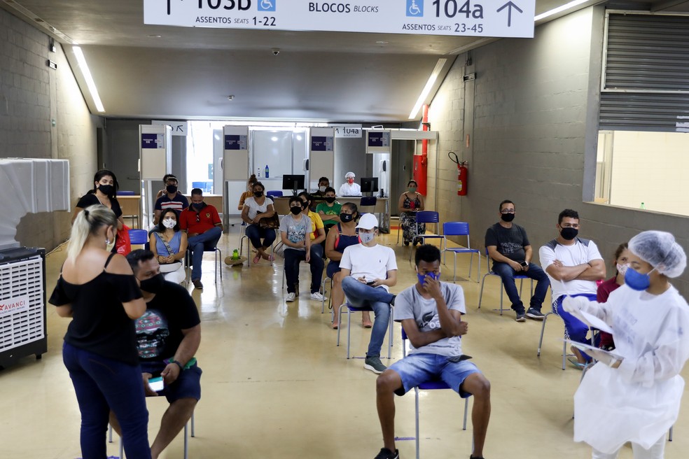 Centro de Triagem distribui 900 senhas de atendimento por dia — Foto: Tchélo Figueiredo - Secom/MT