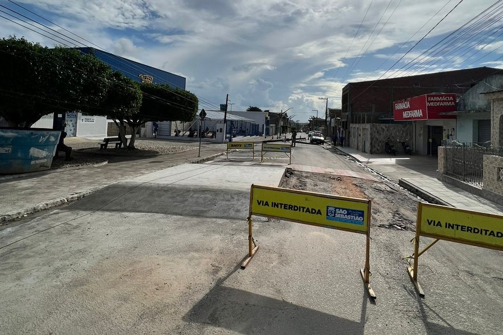 A avenida precisou ser interditada — Foto: SMTT São Sebastião