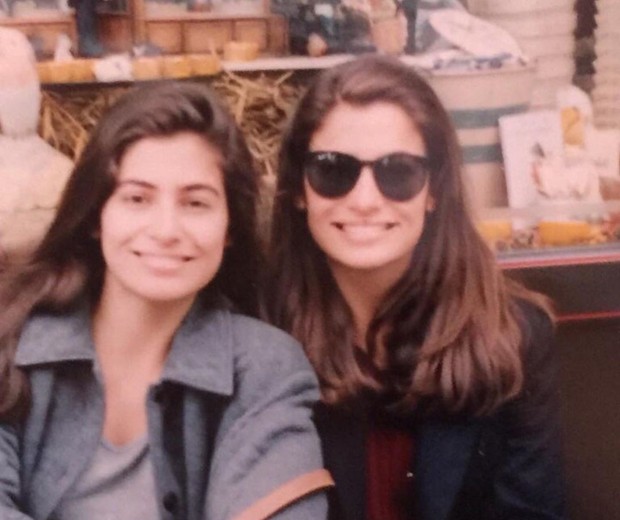 Renata Vasconcellos com a irmã gêmea (Foto: Reprodução/Instagram)