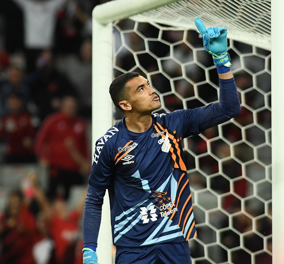 Santos Athletico &mdash; Foto: Gustavo Oliveira/Athletico