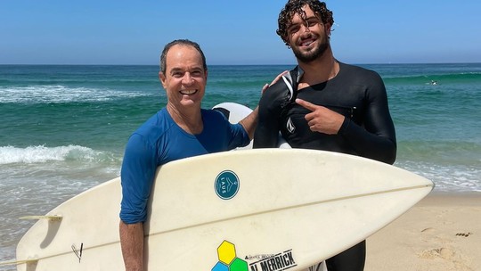 Em entrevista para o 'Esporte espetacular', surfista Chumbinho fala da relação com o irmão, Lucas Chumbo