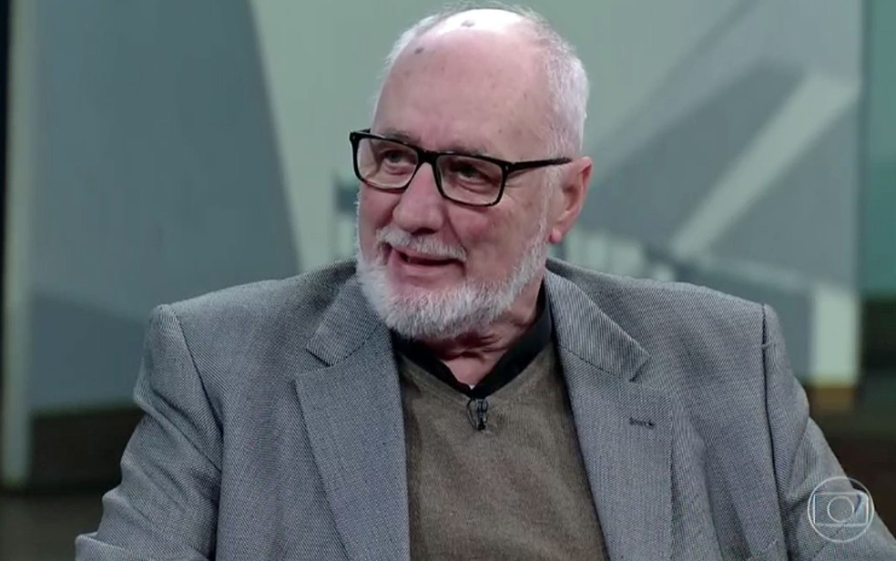 Jornalista ClÃ³vis Rossi durante entrevista a Pedro Bial â€” Foto: ReproduÃ§Ã£o / TV Globo