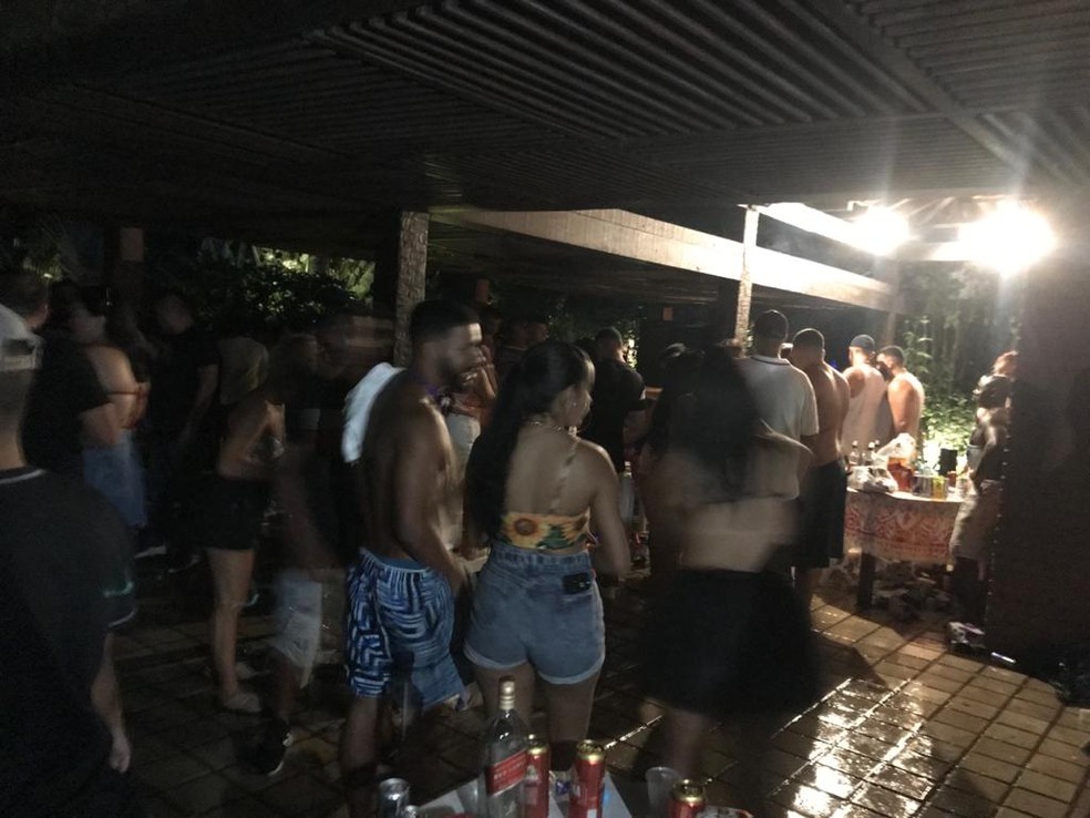 Fiscalização encerrou festa clandestina em Cabo Frio, no RJ — Foto: Divulgação
