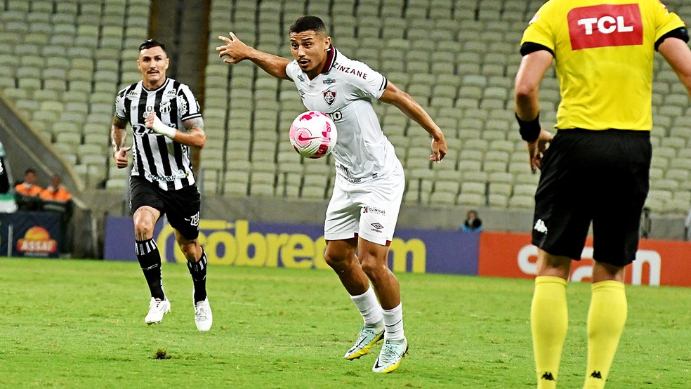 André em ação pelo Fluminense contra o Ceará — Foto: Mailson Santana / Fluminense FC