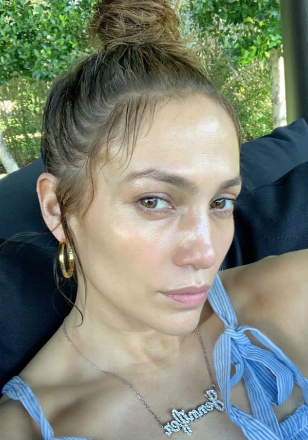 Jennifer Lopez sem maquiagem (Foto: Reprodução Instagram)