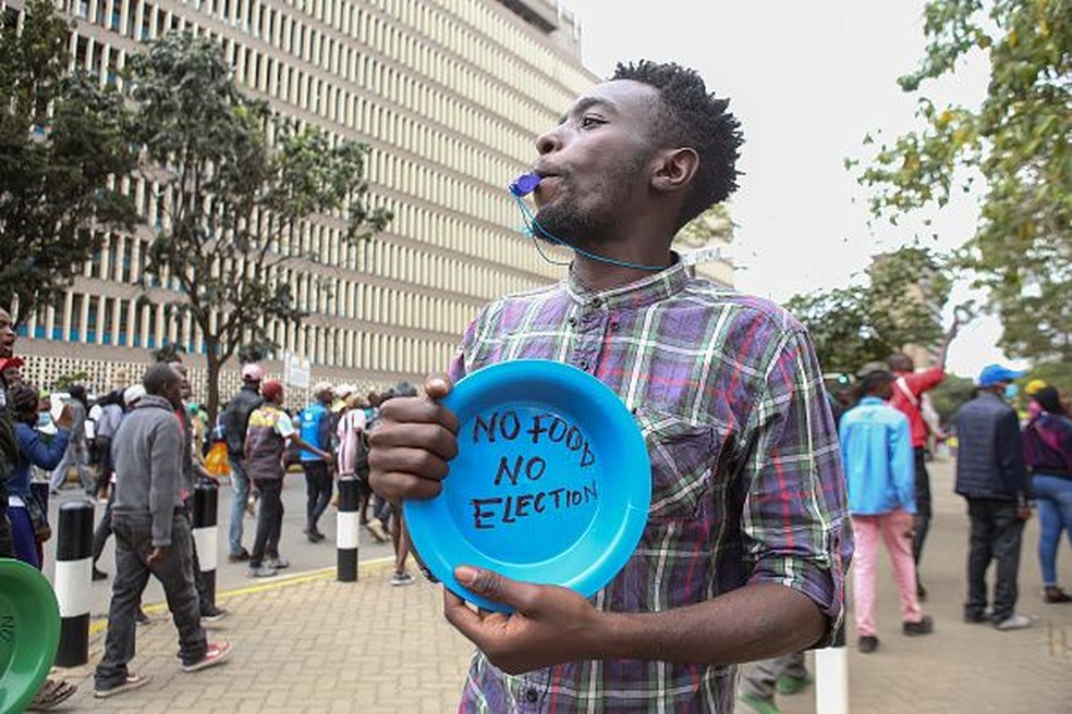 Protesto contra a alta do custo de vida no Quênia — Foto: Getty Images via BBC